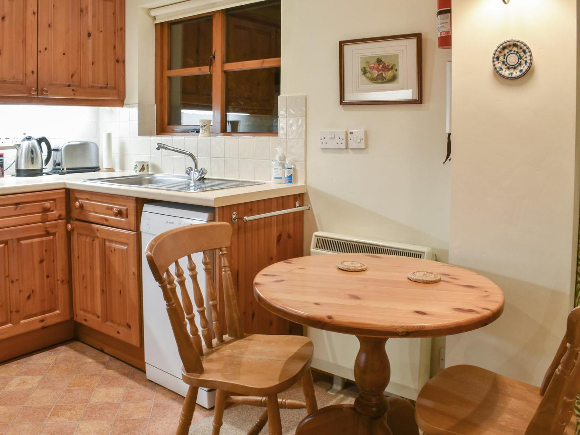 Honeysuckle Cottage North Mundham ภายนอก รูปภาพ